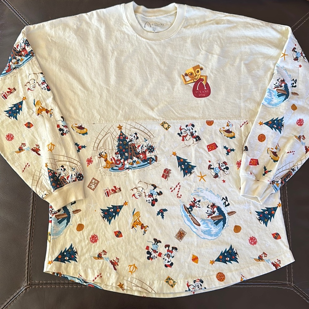 Hello Kalikimaka! Holiday Spirit Jersey from Disney’s Aulani Resort & Spa